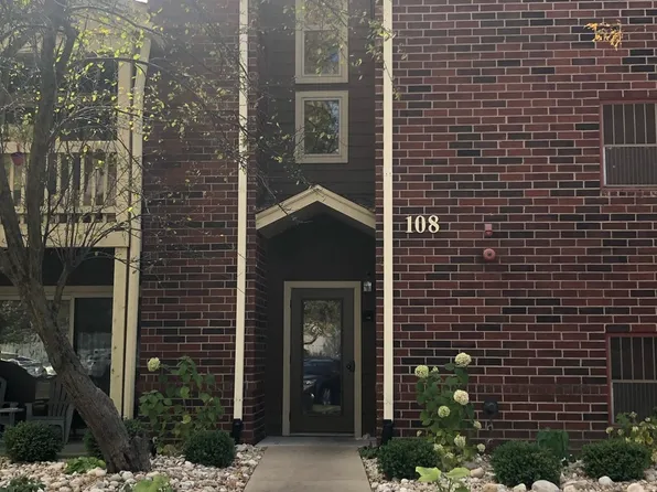 108 Glengarry Dr APT 104, Bloomingdale, IL 60108