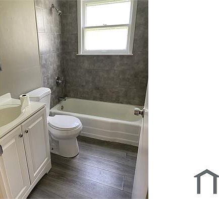 3rd image of 7310 Harney Ave