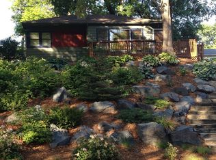 2530 Meridian Dr, Golden Valley, MN 55422