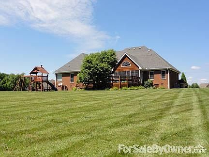 2nd image of 212 Blaine Cir