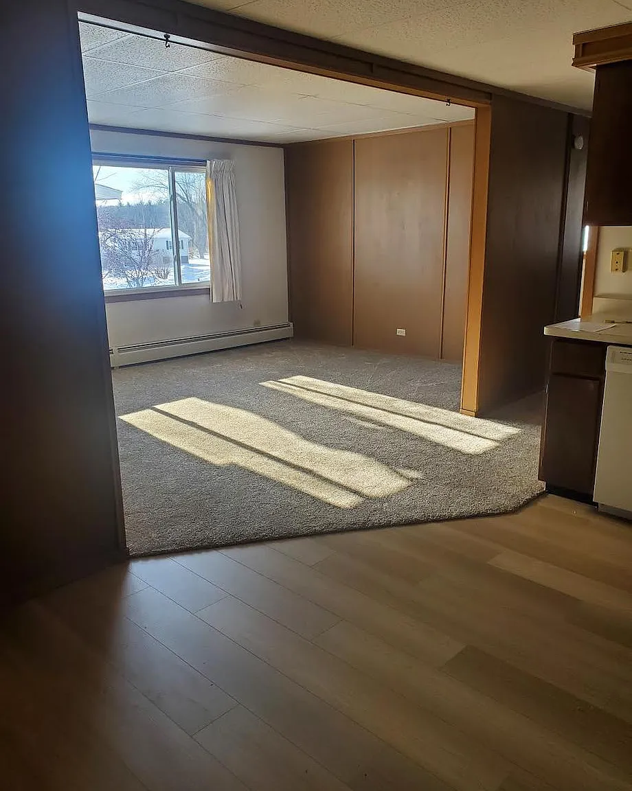 Park Ridge Apartments — Photo 2