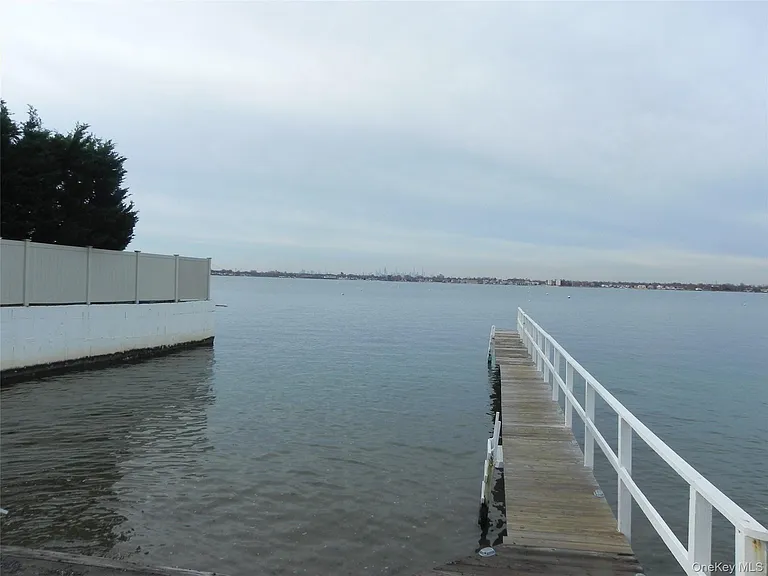 10 Pell Pl — Photo 29