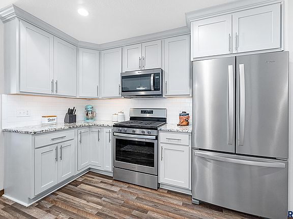5th image of 2710 E Sunburst Dr