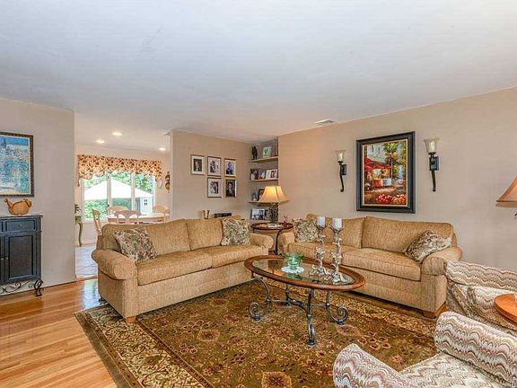 5th image of 26 Weldon Ln
