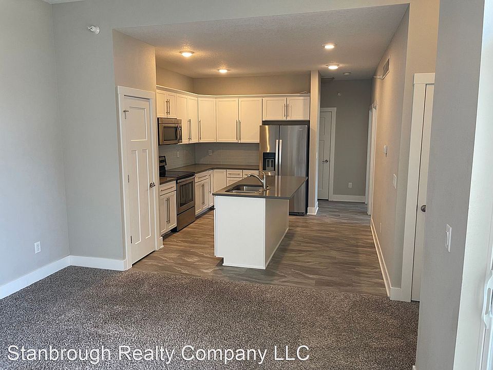 1st image of 234 SE Drake Dr #11176038