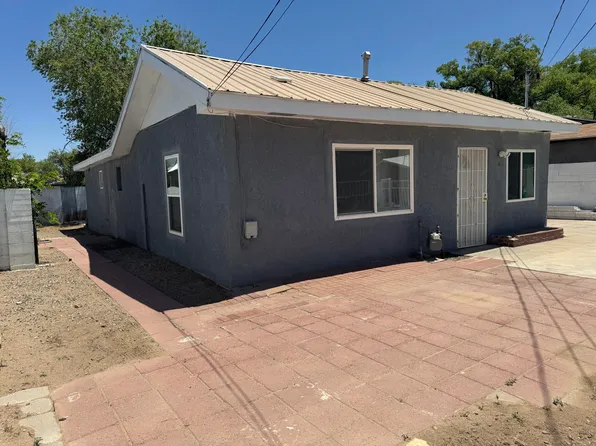 2234 Perry Rd SW, Albuquerque, NM 87105