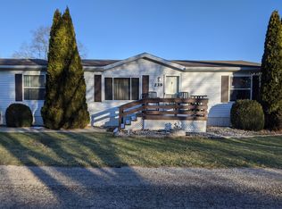 701 Fischer Rd TRLR 239, Creve Coeur, IL 61610