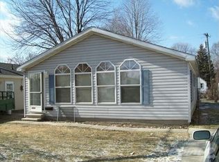 6926 Janet St, Taylor, MI 48180