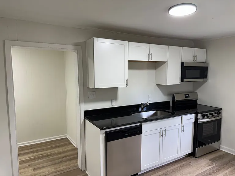 530 E Tinsley St — Photo 8