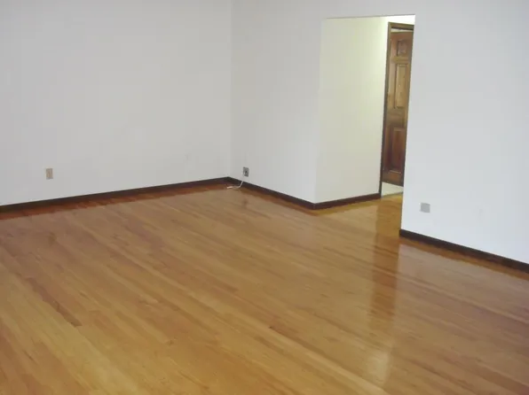 362 Wilson Avenue image 6 of 21