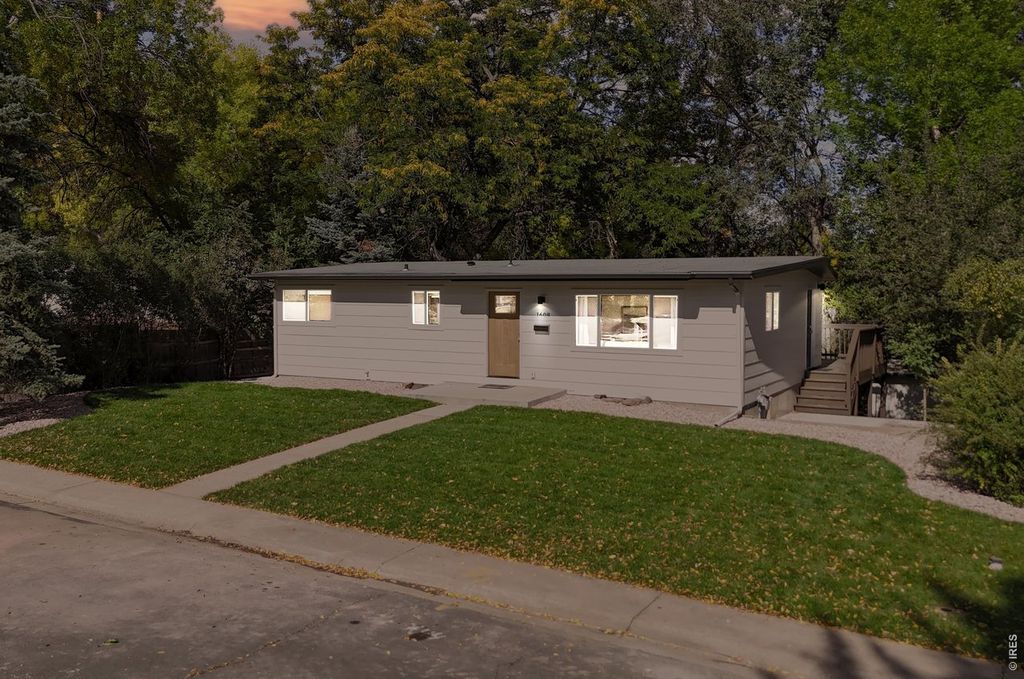 1608 Collins Ct