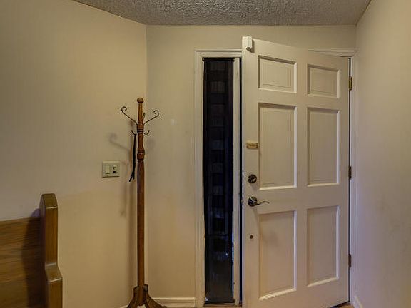 3rd image of 2099 Winterbourne Dr E #101