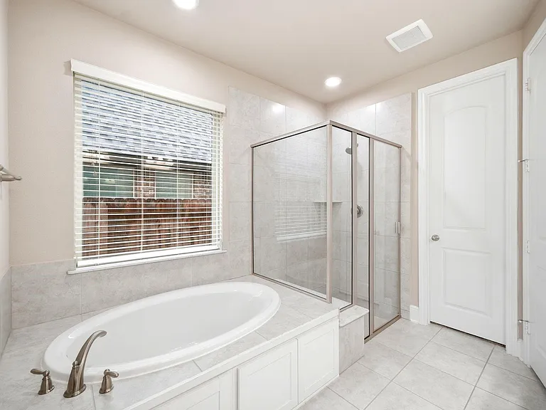2239 Falcon Brook Dr — Photo 24