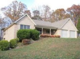 312 Circle Lake Dr, Bronston, KY 42518