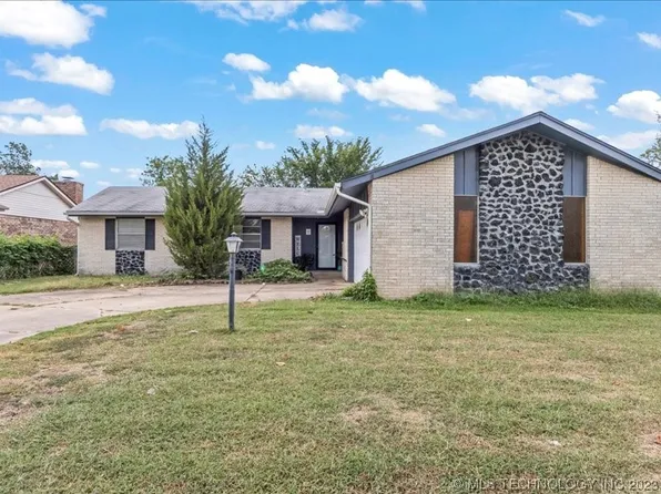 11820 E 15th Pl, Tulsa, OK 74128