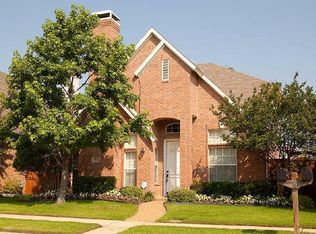 8631 Old Oak Dr, Irving, TX 75063