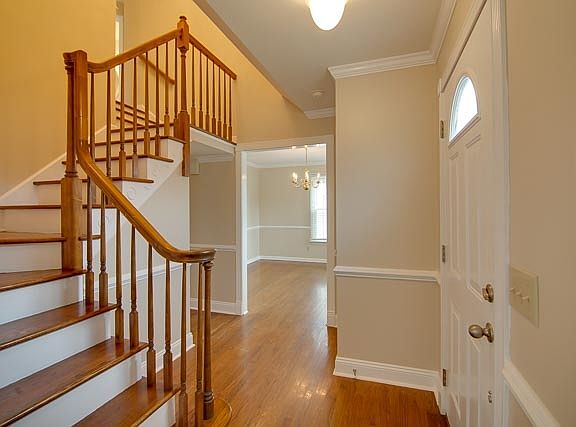 2nd image of 3416 Redbud Ln