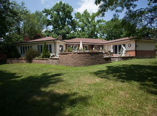 88 Whitehall Ct, Saint Louis, MO 63144