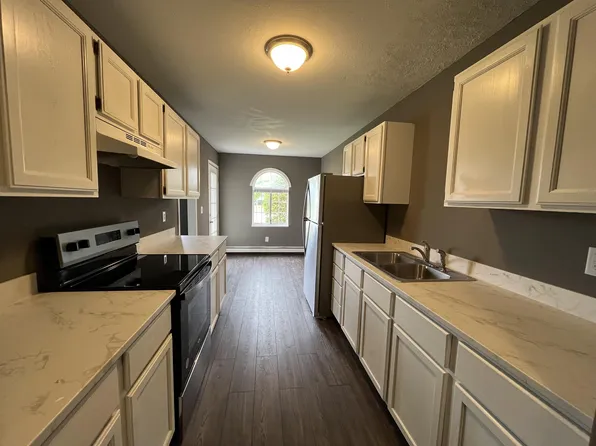 1048 Abbey Ct, Holland, MI