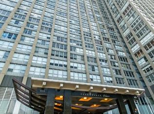 657 W Irving Park Rd, Chicago, IL 60613