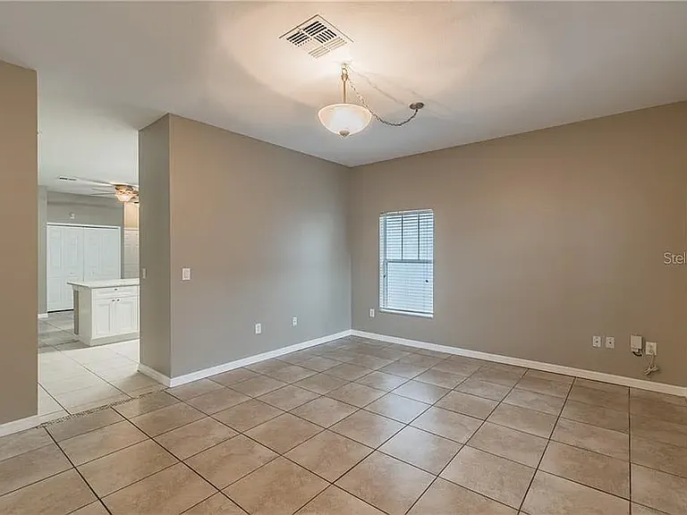 307 E Kirby St — Photo 5