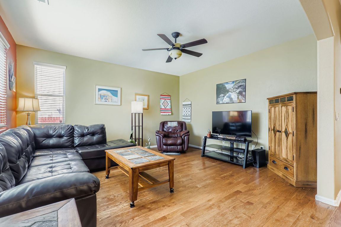 next background image