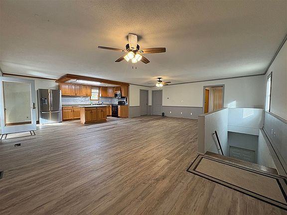 4th image of 950 Modoc Rd