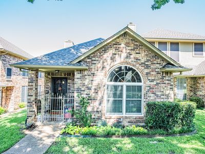 1227 Woodland Park Dr, Hurst, TX, 76053