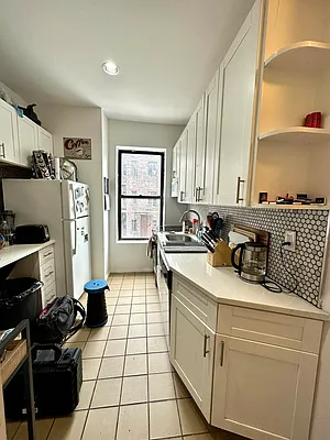 Rented by J PRESTON AND ASSOCIATES INC | media 9