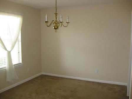3rd image of 2752 Oakleigh Ct