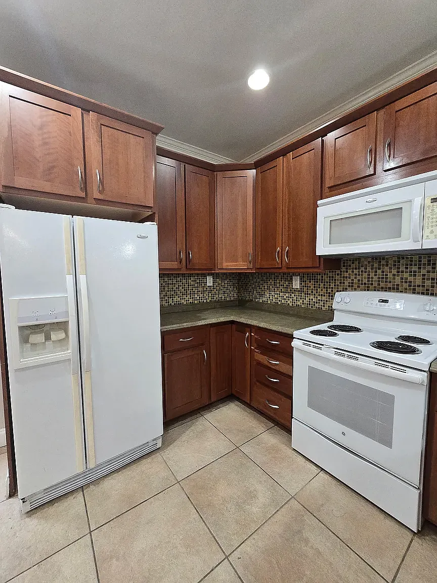 200 South 11th Street — Photo 2