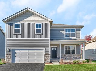 2613 Camelback Dr, Pingree Grove, IL 60140