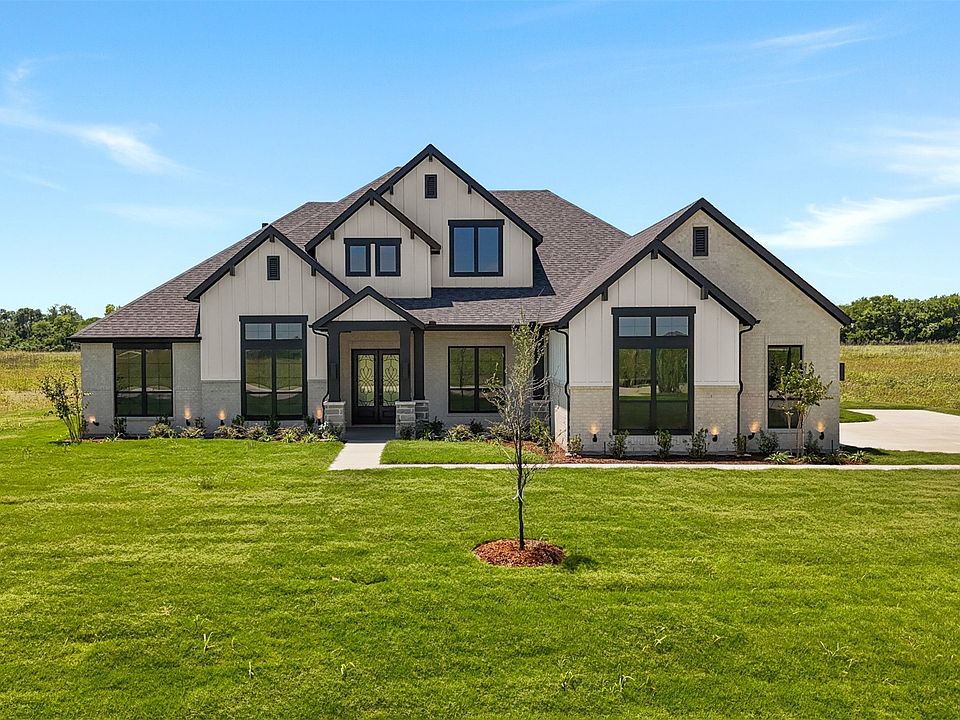 1st image of 152 Aanya Ln