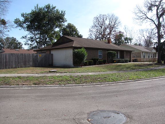3rd image of 6161 Faulkner Cir