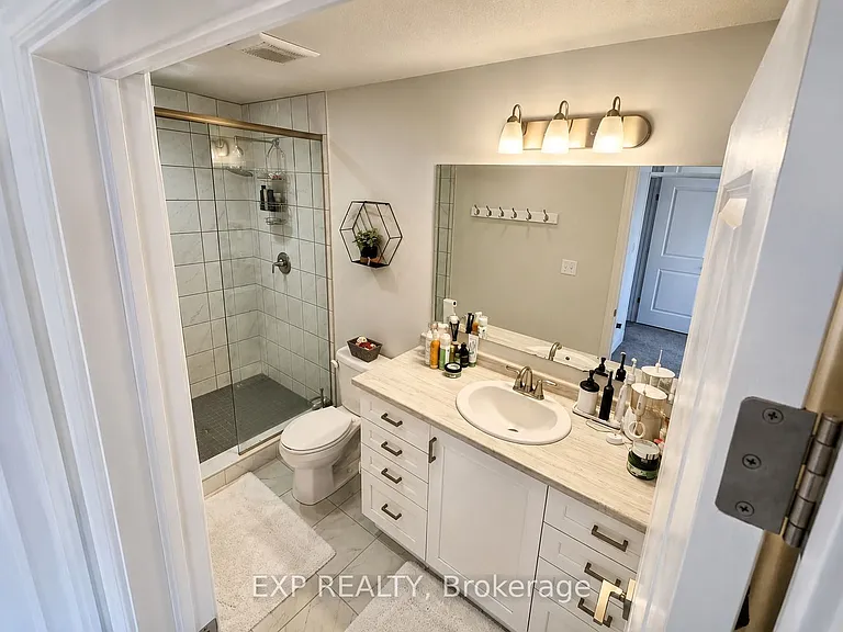77 Hollybrook Trl — Photo 33