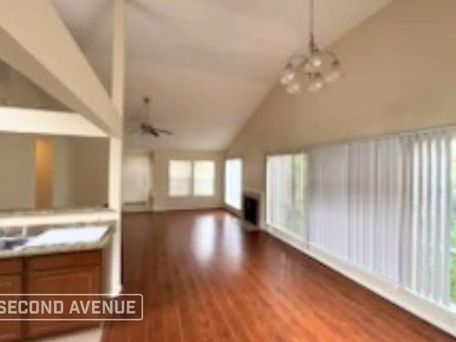 3 bed, 2.0 bath, 1571 sqft, $1,850 — Photo 2