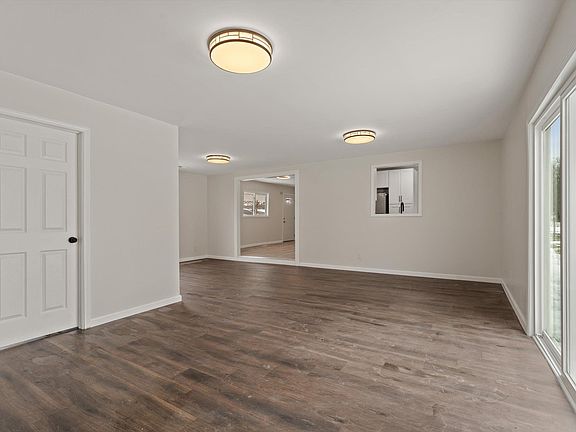 5th image of 3706 W Jefferson Blvd