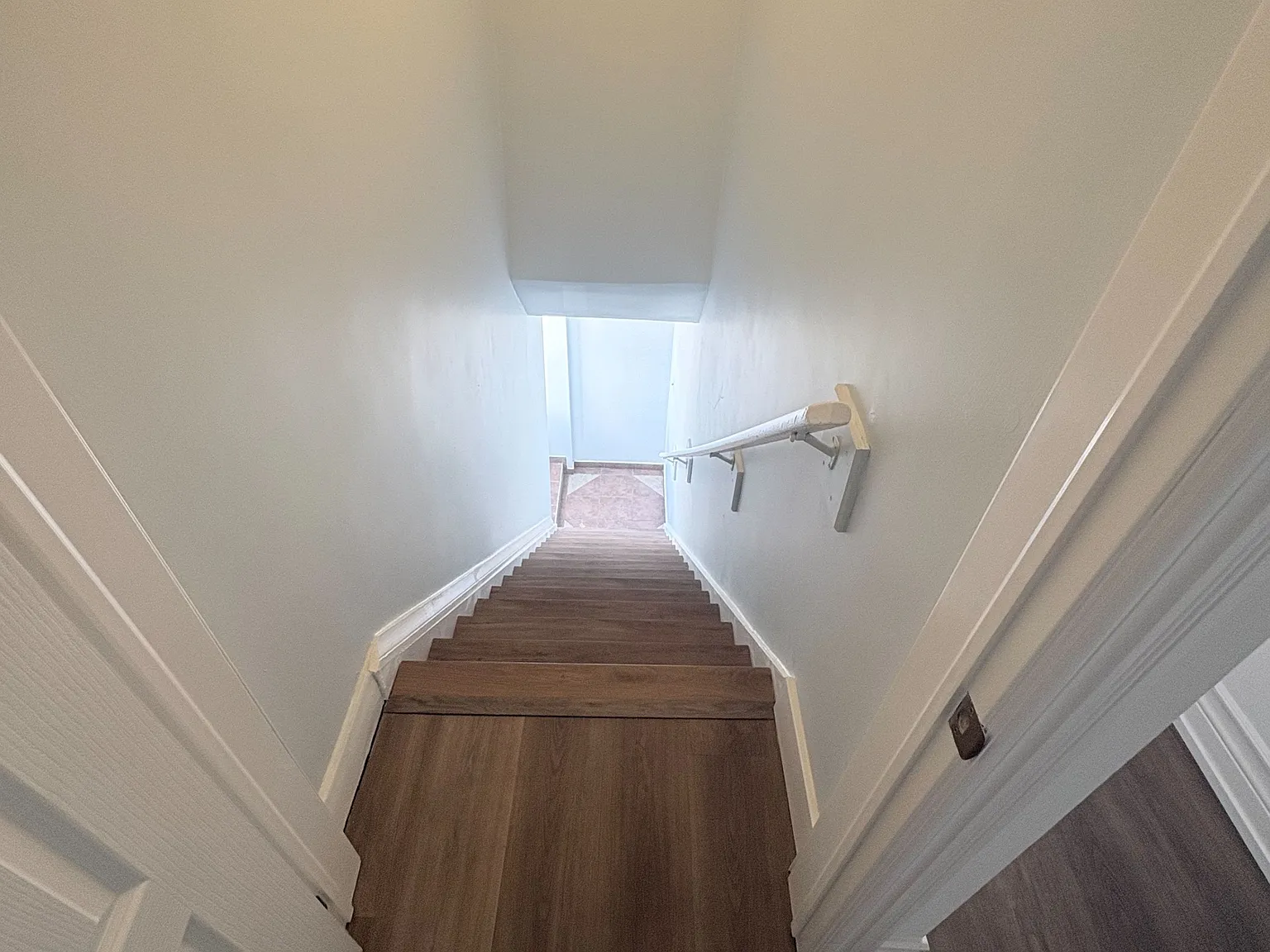 3 bed, $2,100 — Photo 2