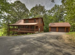 886 Spruce Cir, Mineral Bluff, GA 30559