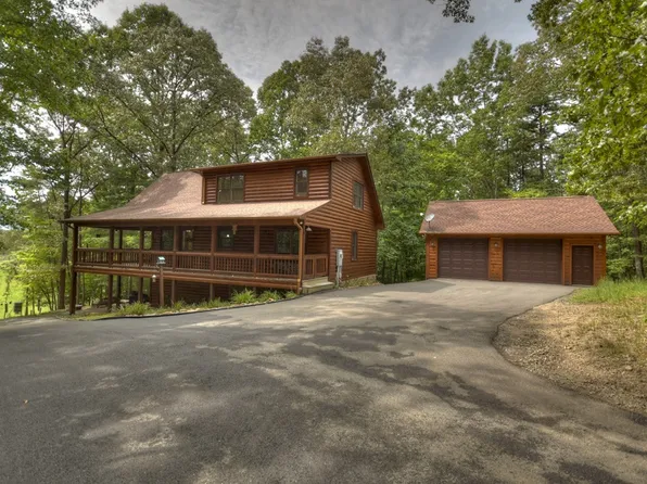 886 Spruce Cir, Mineral Bluff, GA 30559