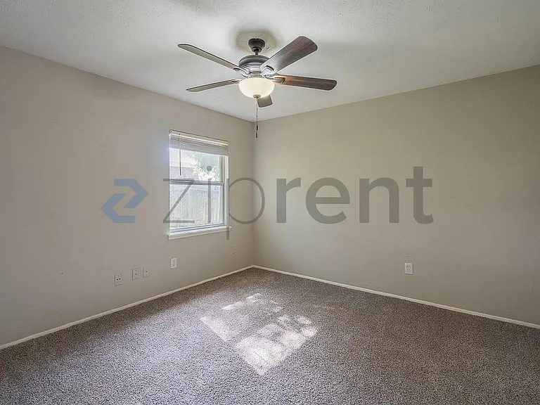 24022 Four Sixes Ln — Photo 10