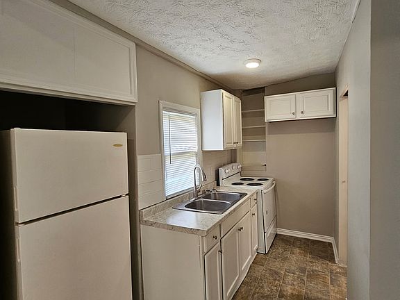 3rd image of 1412 S 2nd St #4