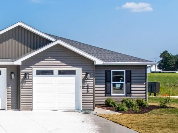 423 N 4th Ave, Eldridge, IA 52748