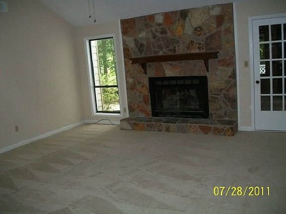 3rd image of 235 Middling Ln