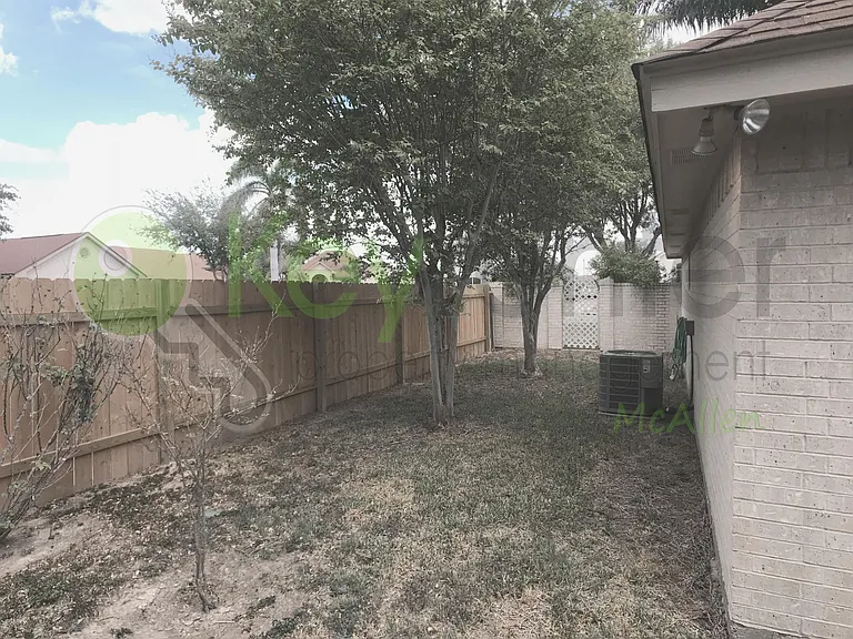 1918 Fawn Cir — Photo 29