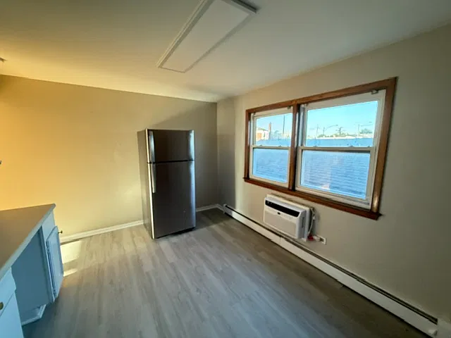 2 bed, 900 sqft, $1,700 — Photo 4