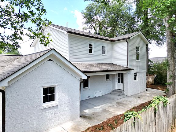 3rd image of 206 West Ave