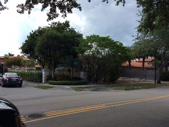 4th image of 15701 NW 79th Ct