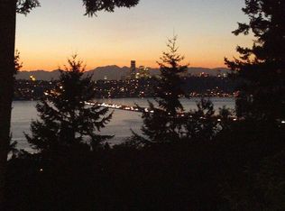 2913 70th Ave SE, Mercer Island, WA 98040