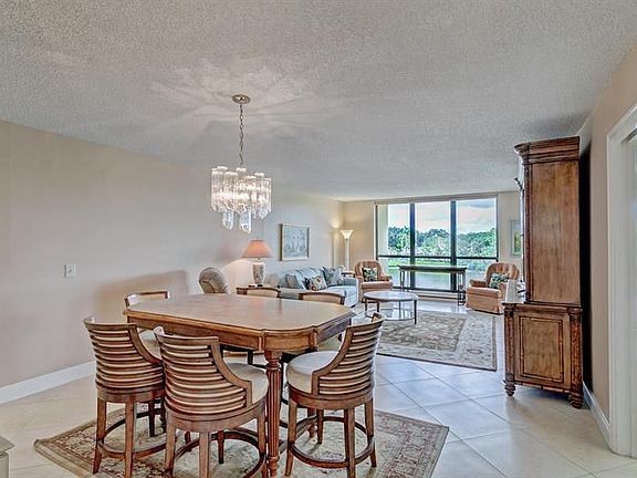 3rd image of 5188 Woodland Lakes Dr APT 335